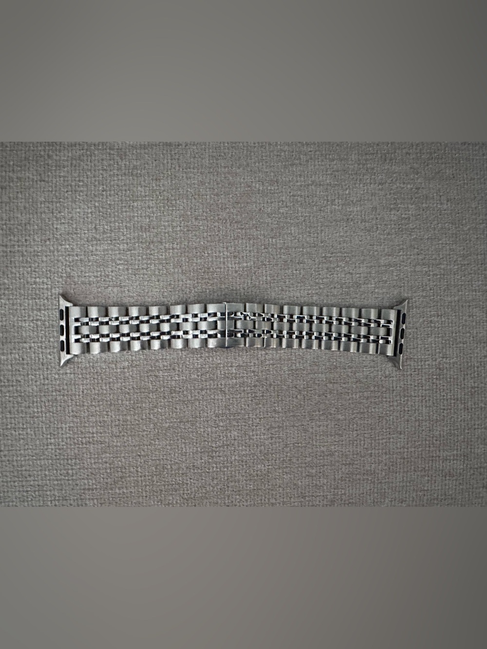 Silver Stainless Steel Apple Watch Band 42mm 44mm 45mm 49mm w/ Box - Picture 3 of 4